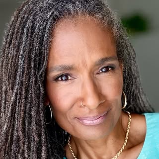 Mid Life Influencer  Carla Kemp