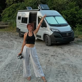 Mona | Solo Vanlife