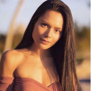 Nicole Hombrebueno Demare