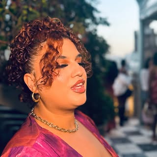 emily pineda | beauty creator