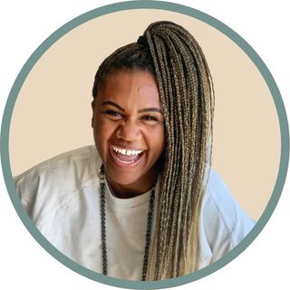 KELSEY ELLIS ✪ BODY POSITIVE FITNESS COACH